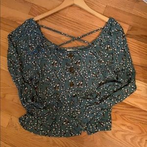 Super cute floral long sleeve crop top